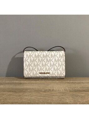 Michael Kors Jet Set Vanilla/Acorn Logo Smartphone Convertible Crossbody Bag